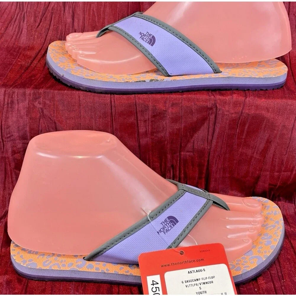 Youth The NORTH FACE NWT G Basecamp Purple Flip Flops Beach Surf Sandals sz 5Y